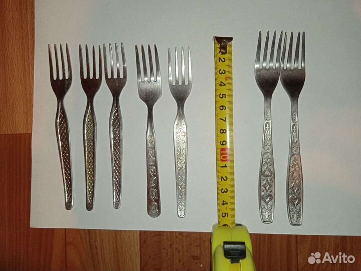 Ложки и вилки с разных наборов
