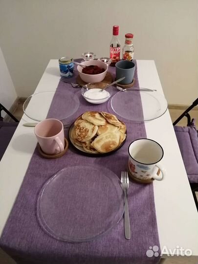 Дорожка на стол и подушки для стульев