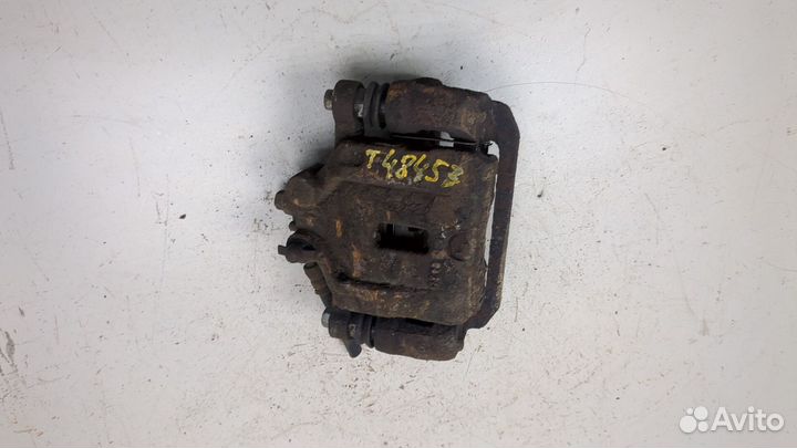 Суппорт левый задний Hyundai H-1 Starex, 2011