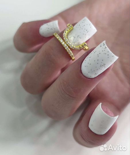 Нужна модель на маникюр оплата за материалы