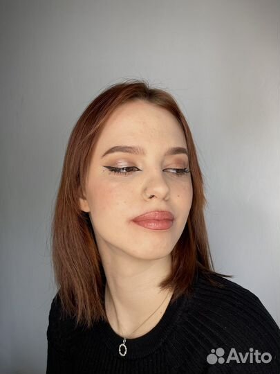 Визажист, бровист