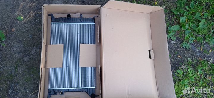 Радиатор охлаждения двигателя Opel Vectra B