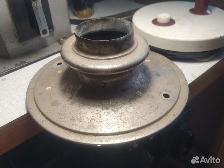 Крышка с царского самовара