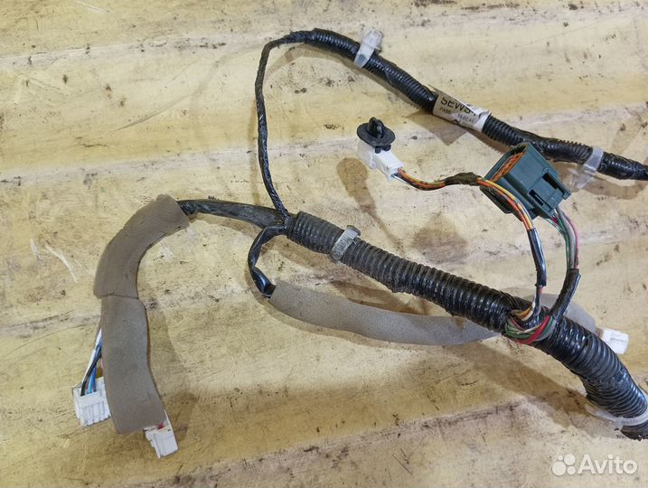 Проводка двери Nissan Juke Ниссан жук