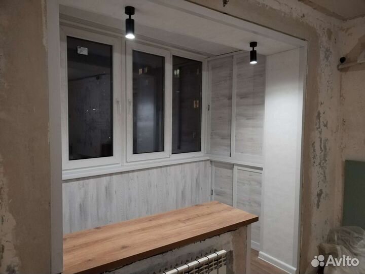 Остекление, отделка балконов под ключ