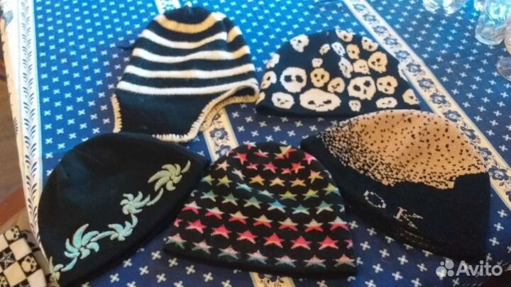 Шапки женские/детские 9 шт., шарфы 2 шт