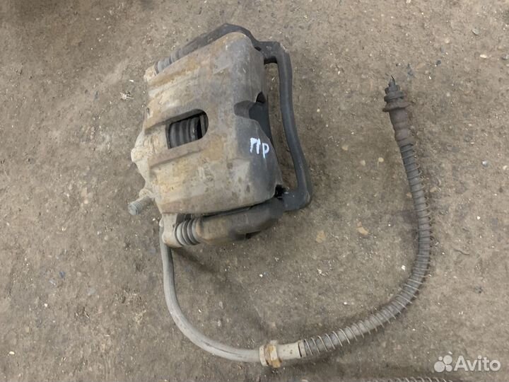 Суппорт передний Chery Tiggo T11 Fl