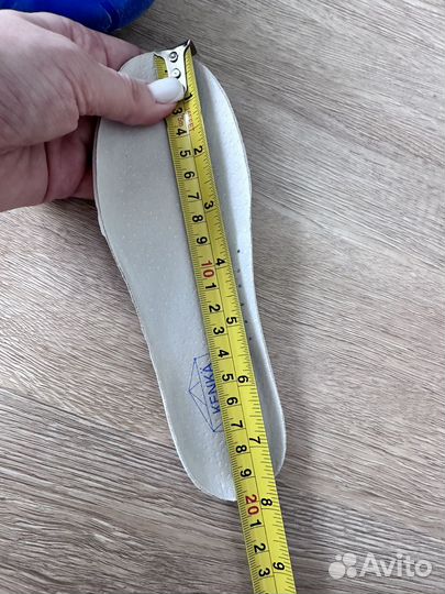 Кроссовки с огоньками