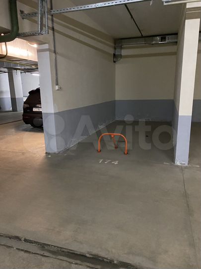 Машиноместо, 15 м²