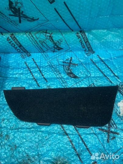 Обшивка багажника правая Lexus Rx300 8AR-FE 2.0