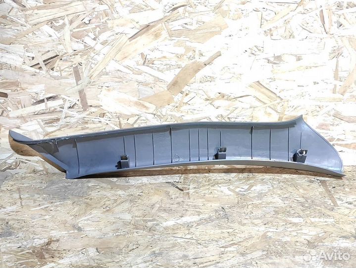 Обшивка стойки левая Subaru Forester S11
