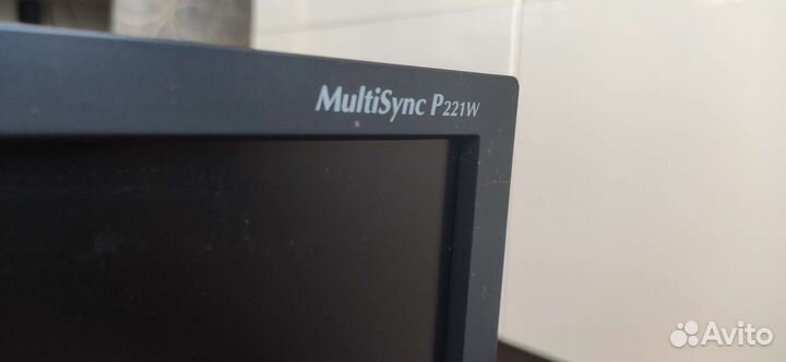 Монитор NEC P221W
