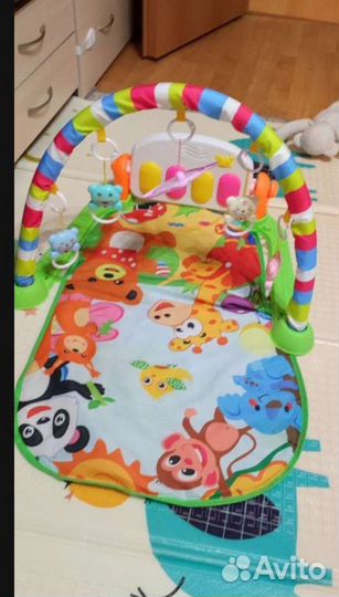 Развивающий коврик с пианино