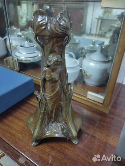 Ваза бронза