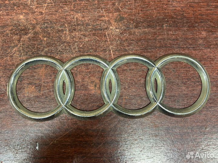 Эмблема крышки багажника ауди 80 б4