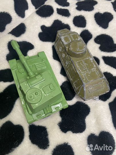 Советский танк игрушка СССР