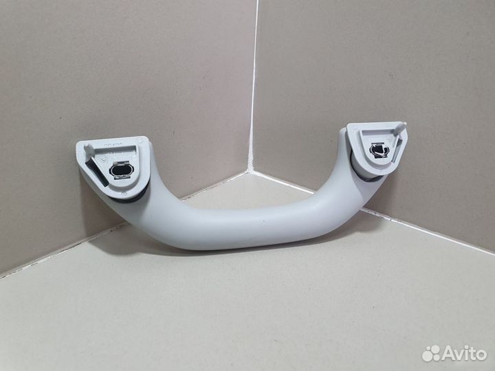 Ручка потолочная передняя Skoda Fabia 2