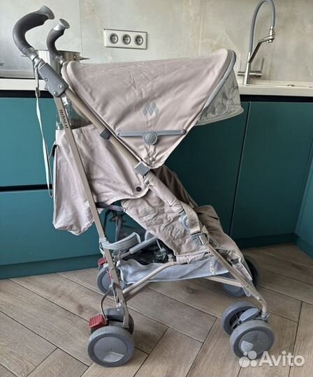 Прогулочная коляска трость maclaren