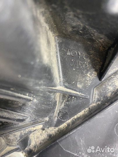 Фара передняя правая Toyota Camry V70/V75