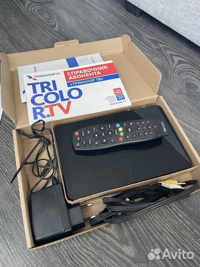 Цифровой двухтюнерный приемник триколор GS B527