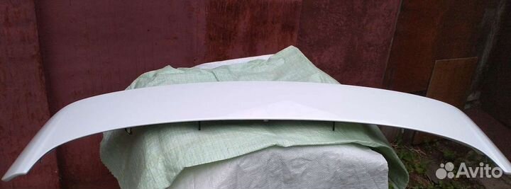 Спойлер крышки багажника Mazda 3