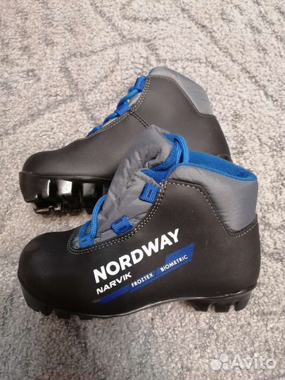 Лыжные ботинки