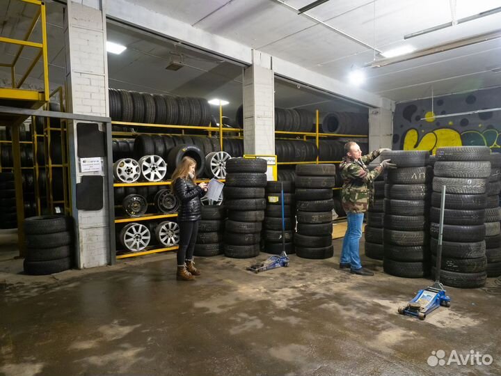 Goodyear Ultra Grip 4+ 255/65 R17