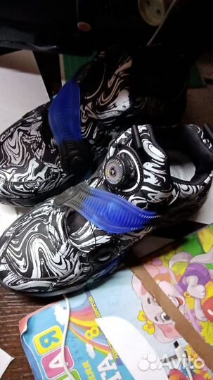 Кроссовки мужские 41 размер новые