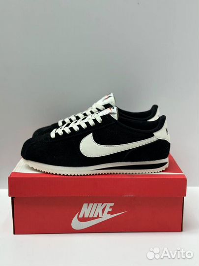 Кроссовки Nike cortez