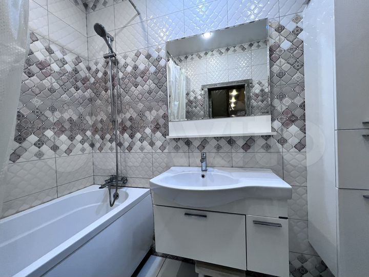 3-к. квартира, 95 м², 5/5 эт.