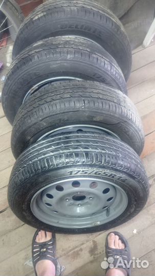 Delinte DH2 175/65 R14 82H