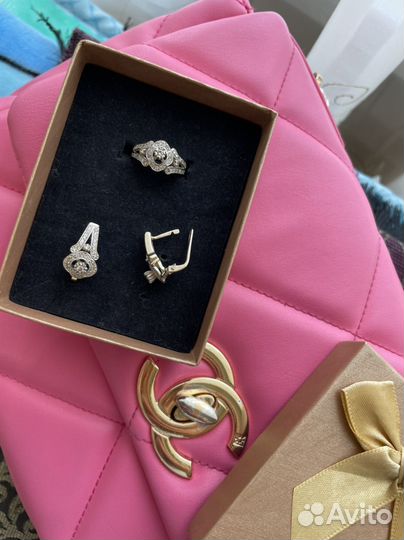 Комплект с бриллиантами
