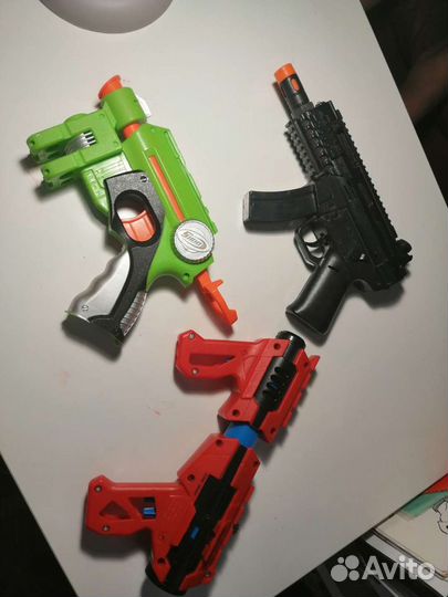 Игрушки пистолеты, бластеры
