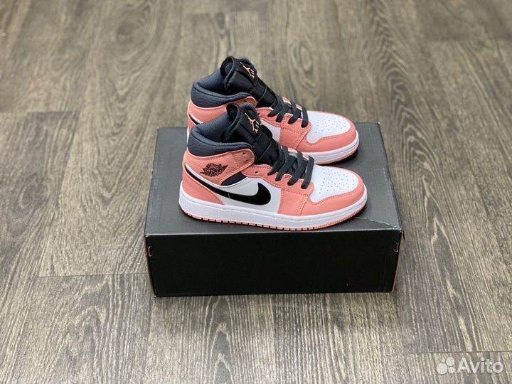 Кроссовки Air Jordan 1 Pink Quartz (36-40)