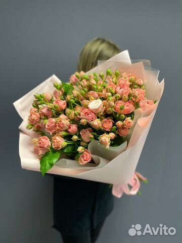 Букет из 7 кустовых роз Доставка Воронеж