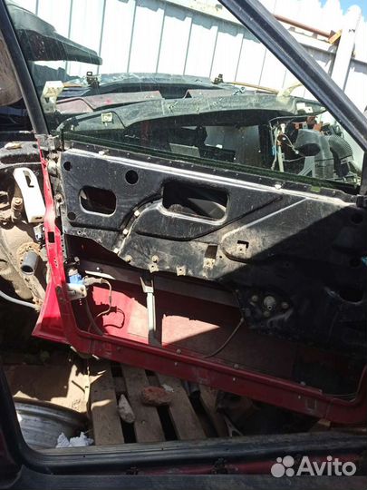 Передний левый стеклоподъёмник Ауди 80 Б3, Б4