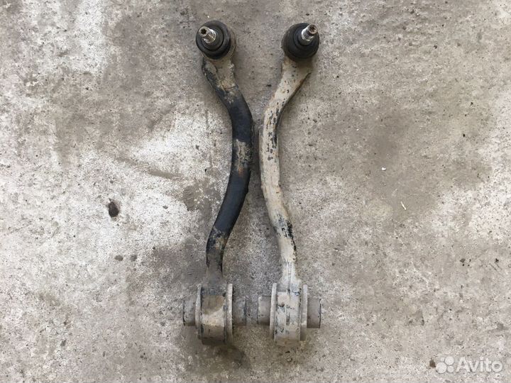 Рычак подвески нижний Mercedes W203 (3106)