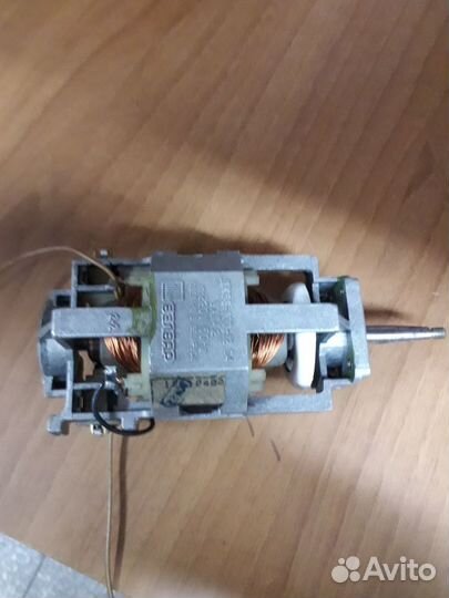 Двигатель (мотор ) для эл.мясорубки 
