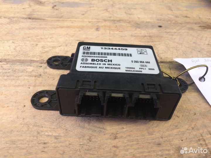 Блок управления парктроником Opel Astra J