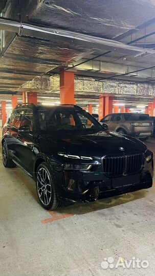 BMW X7 3.0 AT, 2022, 500 км