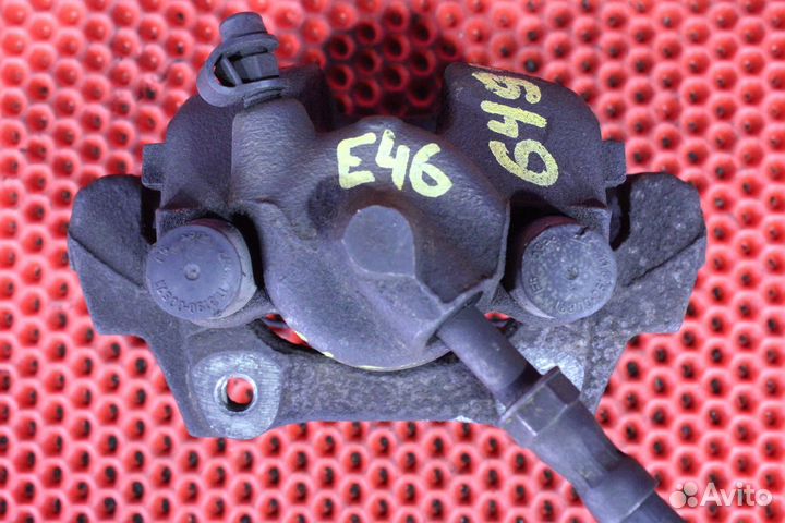 Суппорт тормозной задний правый BMW 3-Series E46 N