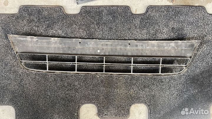 Решетка в бампер Volkswagen Tiguan 2013
