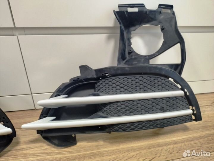 Решетка бампера Porsche Cayenne 2010-2014