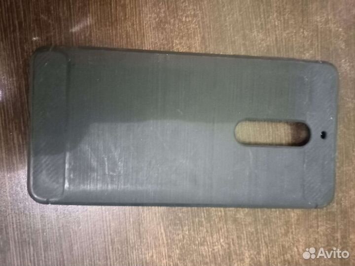 Чехлы для телефонов