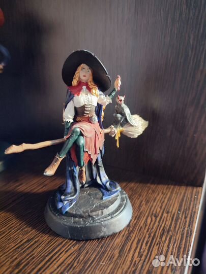 Ведьма на метле, фотополлимер, ручная покраскс