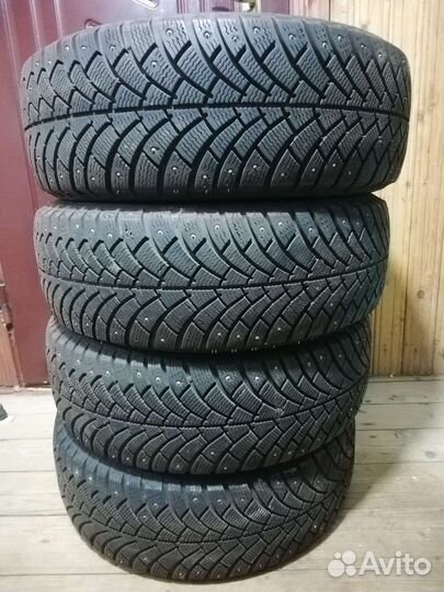 Bfgoodrich G-Force Stud 215/65 R16 75T