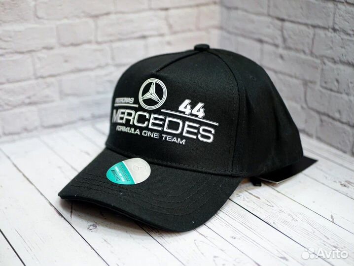 Бейсболка Mercedes AMG, Formula One Team