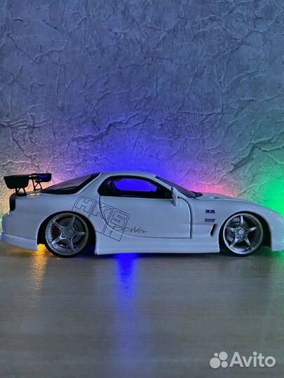 Mашинка mazda RX7