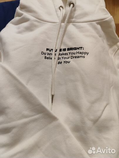 Толстовка женская укороченная белая