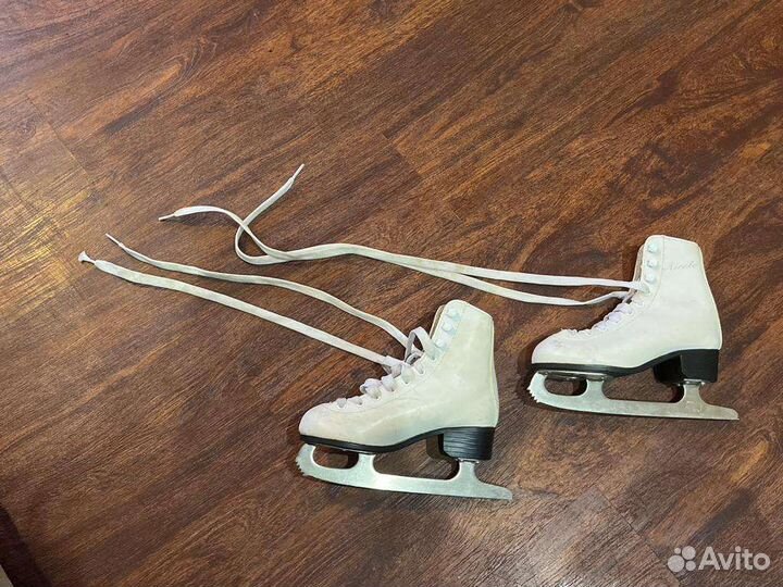 Коньки фигурные детские 30 размер